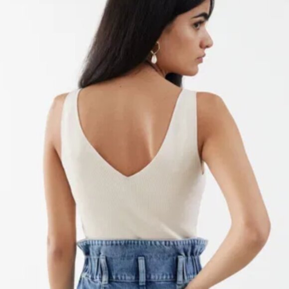 & Other Stories White Ribbed Knit V Neck Cami Top - Picture 2 of 4